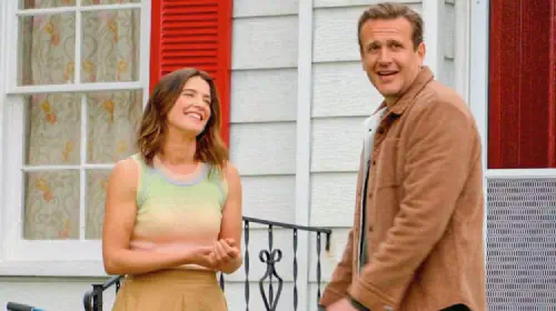assets/jason-segel-and-cobie-smulders-in-shrinking-season-2.jpeg