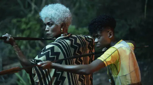 assets/angela-bassett-and-letitia-wright-in-black-panther-wakanda-forever.jpeg