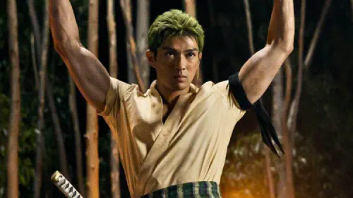 assets/mackenyu-in-live-action-one-piece-using-swords-1.jpeg
