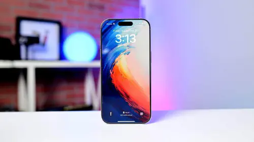 assets/61162-126351-iPhone-16-Pro-Display-xl.jpeg