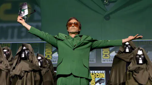 assets/robert-downey-jr-at-comic-con-1.jpeg