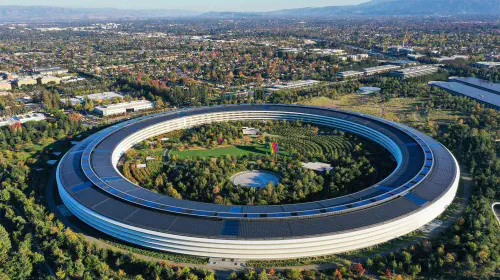 assets/Apple-Park-2.jpeg