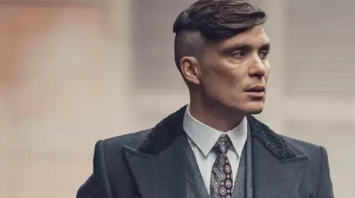 assets/cillian-murphy-in-peaky-blinders.jpeg