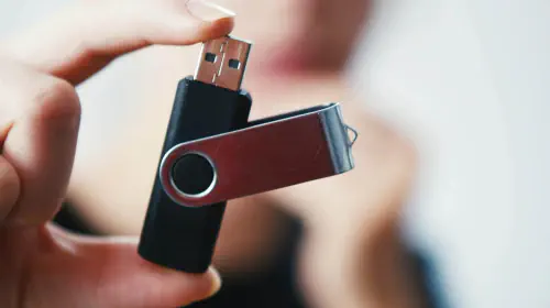 assets/USBstick.jpeg