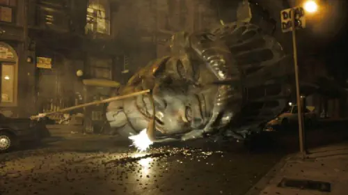 assets/cloverfield-statue-head.jpeg