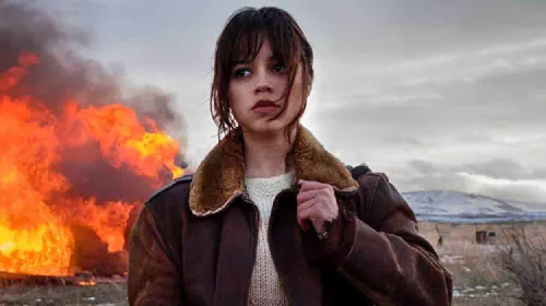 assets/jenna-ortega-in-hurry-up-tomorrow-1.jpeg