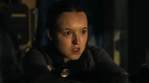 assets/bella-ramsey-as-ellie-in-aquarium-in-the-last-of-us.jpeg