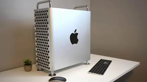 assets/52497-104847-macpro-xl.jpeg