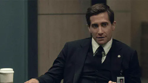 assets/jake-gyllenhaal-as-rusty-sabich-in-presumed-innocent-1.jpeg