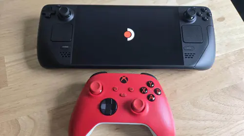assets/Steam-Deck-and-Xbox-controller.jpeg