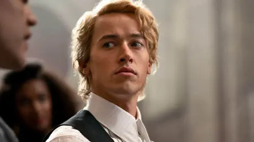 assets/tom-blyth-in-hunger-games.jpeg