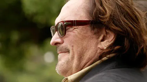 assets/michael-madsen-in-mr-wonderful.jpeg