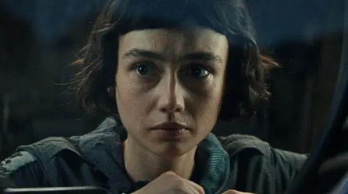 assets/sydney-chandler-as-wendy-in-alien-earth-1.jpeg
