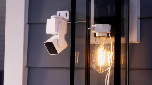 assets/Wyze-Lamp-Socket-v2.jpeg