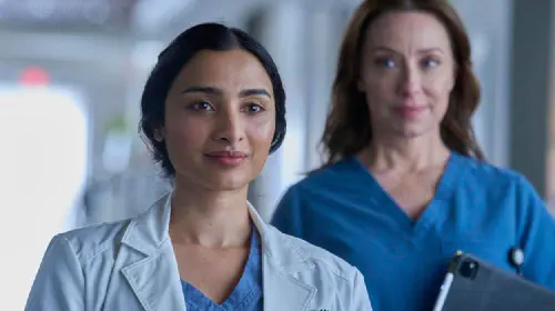 assets/molly-parker-and-anya-banerjee-in-doc-2025.jpeg