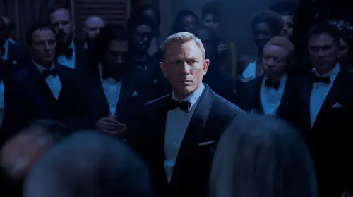 assets/daniel-craig-in-no-time-to-die.jpeg