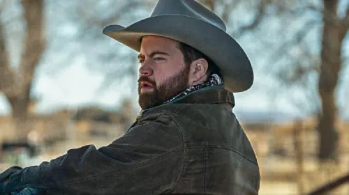 assets/paul-walter-hauser-in-americana-2.jpeg