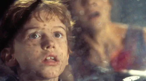 assets/jurassic-park-best-sci-fi-movie-streaming-for-free-tubi-youtube.jpeg
