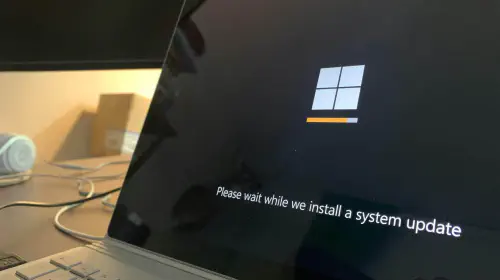assets/Windows-11-system-update-message-on-a-laptop-screen.jpeg