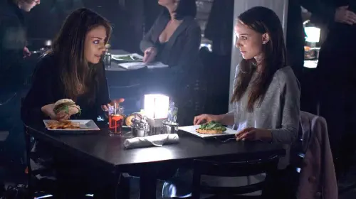 assets/mila-kunis-and-natalie-portman-in-black-swan.jpeg
