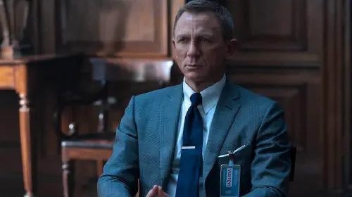 assets/daniel-craig-in-no-time-to-die-1.jpeg