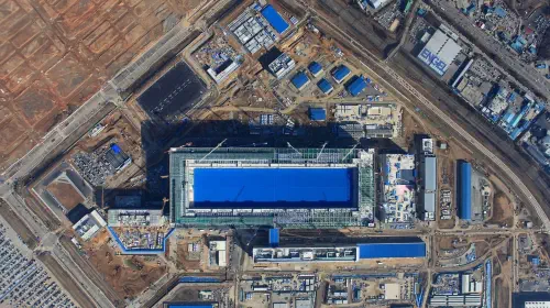 assets/Samsung-wafer-production-facility.jpeg