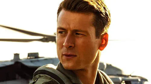 assets/glen-powell-top-gun-maverick-072424-41d2a727905c423da6fbf6d51eb54fcd.jpeg