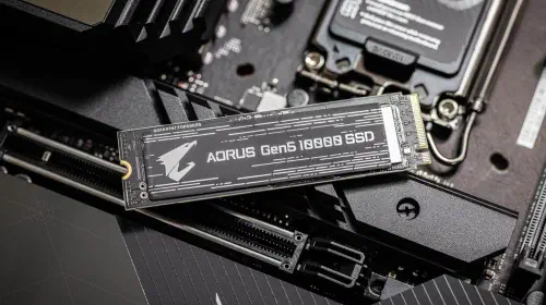 assets/Aorus-Gen5-10000-PCIe-SSD.jpeg