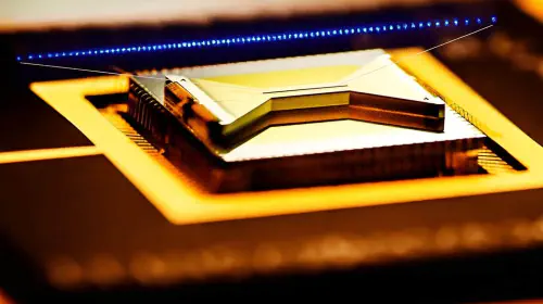 assets/IonQ-chip-1.jpeg