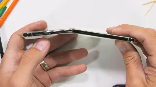 assets/Bent-iPhone-Air.jpeg