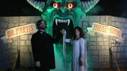 assets/creepy-couple-from-the-vhs-halloween-trailer.jpeg
