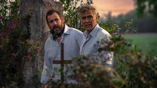 assets/george-clooney-and-adam-sandler-in-jay-kelly.jpeg