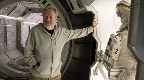 assets/ridley-scott-on-the-set-of-an-alien-movie.jpeg