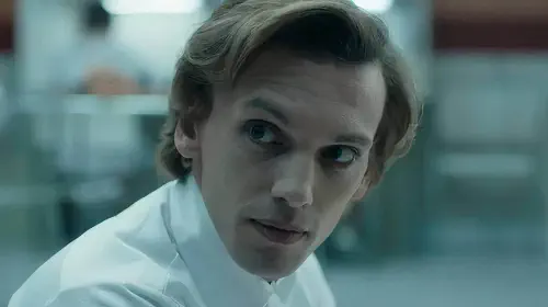 assets/jamie-campbell-bower-stranger-things-season-4.jpeg