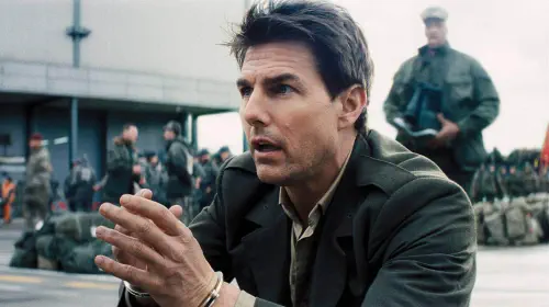 assets/tom-cruise-in-handcuffs-in-edge-of-tomorrow.jpeg