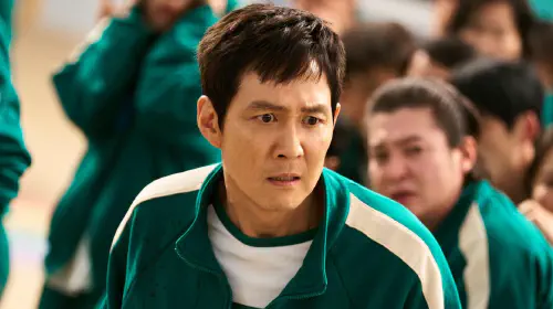 assets/squid-game-seon-gi-hun-looking-scared.jpeg