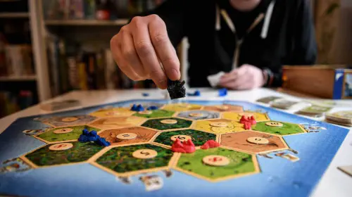 assets/catan-netflix-board-game-franchise-2.jpeg