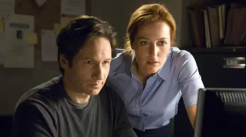 assets/david-duchovny-and-gillian-anderson-in-the-x-files.jpeg