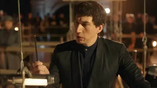 assets/adam-driver-as-cesar-catilina-in-megalopolis.jpeg