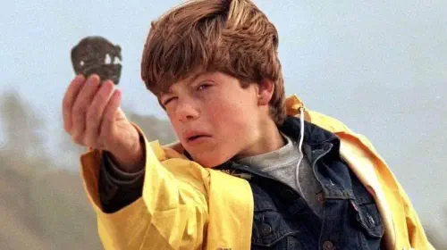assets/the-goonies-sean-astin-as-mikey-1.jpeg