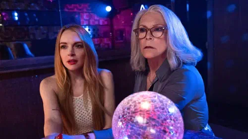 assets/lindsay-lohan-and-jamie-lee-curtis-in-freakier-friday.jpeg