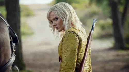 assets/ciri-as-falka-looking-angry-in-the-witcher-season-4.jpeg