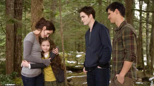 assets/bella-renesmee-edward-and-jacob-in-twilight-breaking-dawn-part-2.jpeg