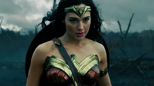 assets/gal-gadot-s-wonder-woman-looking-determined-in-no-man-s-land.jpeg