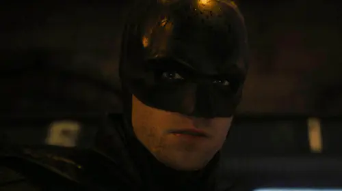 assets/robert-pattinson-s-batman-looking-shocked-in-the-batman.jpeg