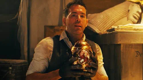 assets/red-notice-ryan-reynolds.jpeg