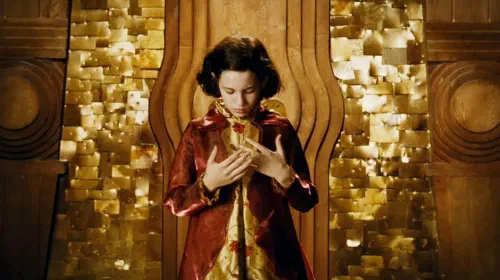 assets/ofelia-in-the-fantasy-world-in-pan-s-labyrinth.jpeg