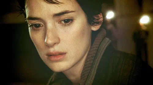 assets/winona-ryder-looking-sad-as-call-in-alien-resurrection.jpeg