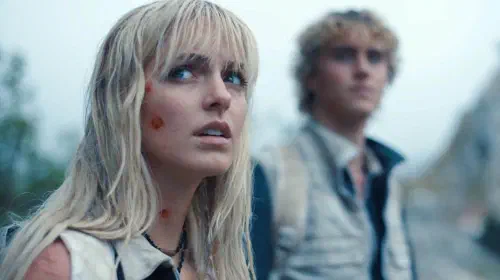 assets/mckenna-grace-as-maysilee-in-hunger-games-sunrise-on-the-reaping.jpeg