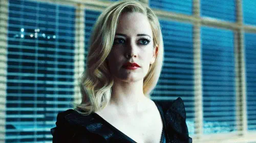 assets/eva-green-in-dark-shadows.jpeg